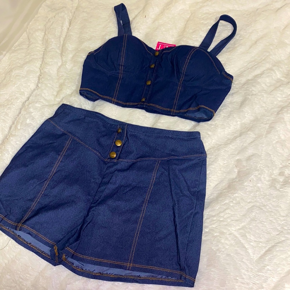 Two piece set vintage pin up outfit.
